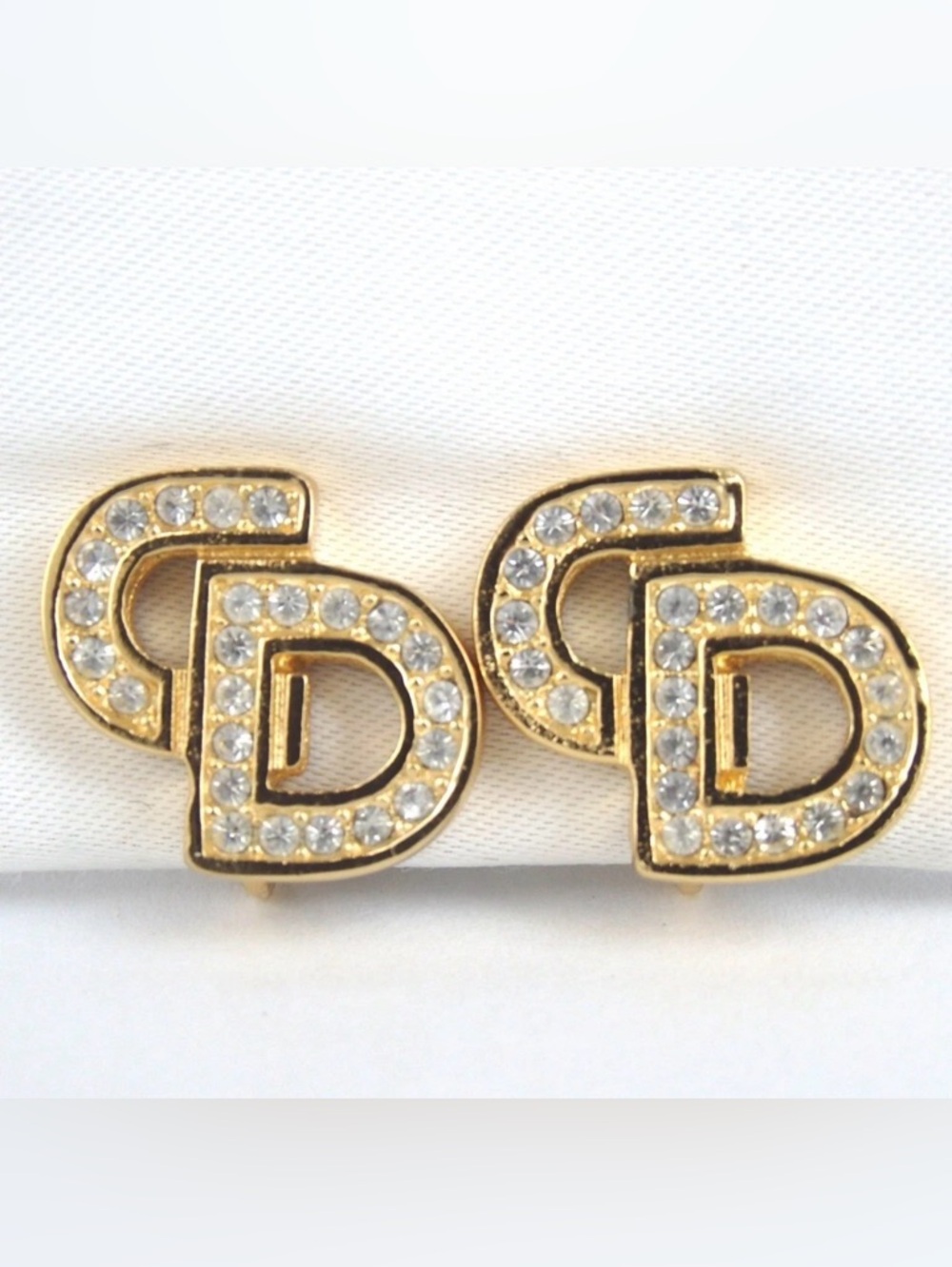DIOR Vintage CD Logo Clip On Earrings ✨🤩 - Picture 3 of 5